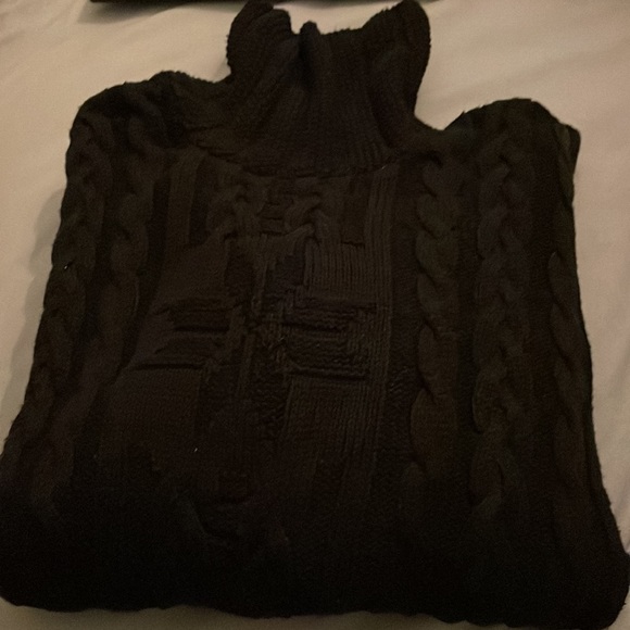 Liz Wear sweater - Picture 3 of 4